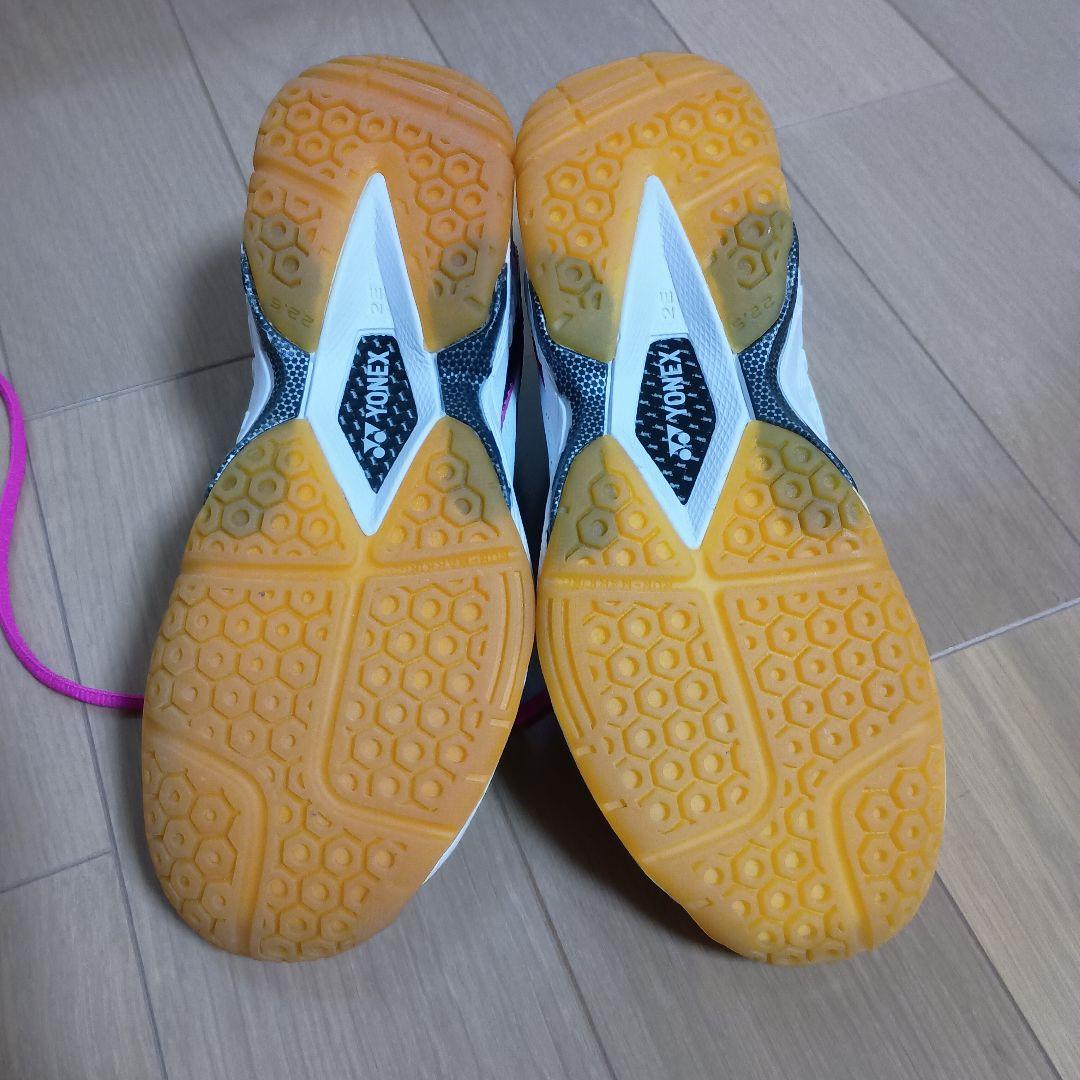 【極美品】YONEX power cushion 65SF 22.5cm【廃盤】