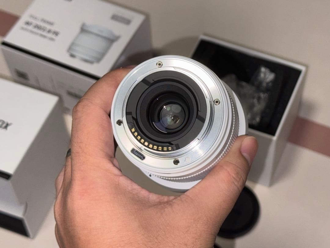 Viltrox 20mm F2.8 White FEマウント ほぼ新品