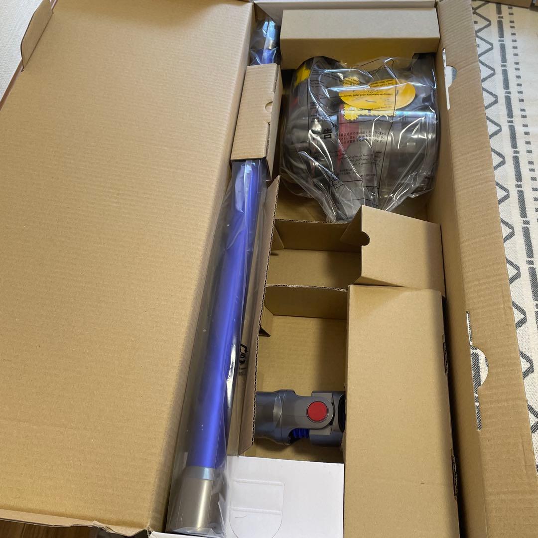 ！HIROさん専用！Dyson v7（sv11コードレスクリーナー）新品未使用