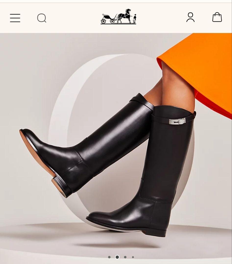 のん　HERMES ブーツ 『ジャンピング』