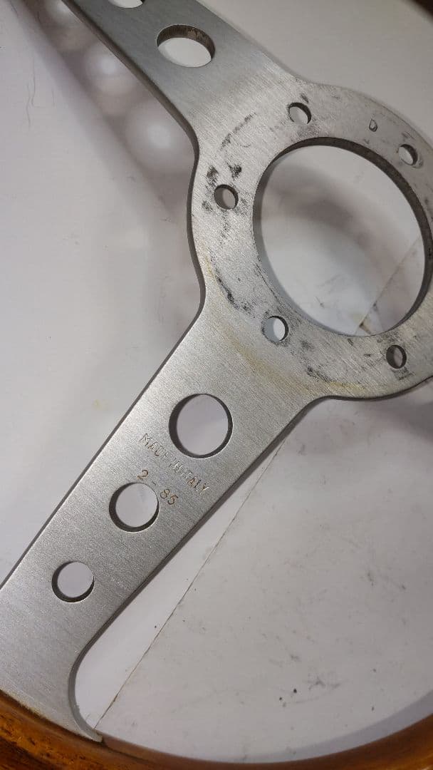 モモ　MOMO ステアリング　インディ？32パイ