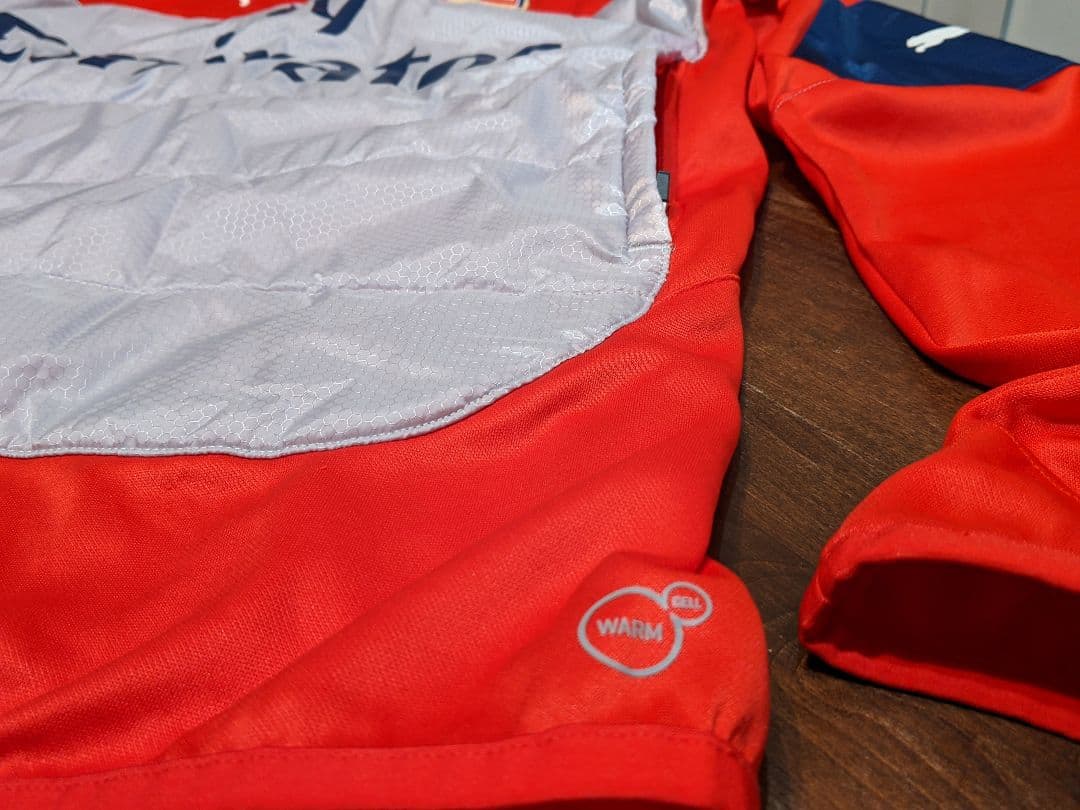 プーマ　アーセナル　中綿　トレーニングウェア　長袖シャツ　サッカー　ハーフジップ