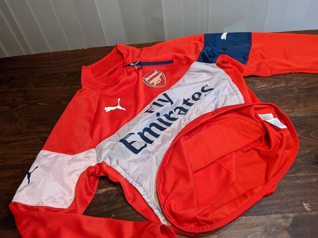 プーマ　アーセナル　中綿　トレーニングウェア　長袖シャツ　サッカー　ハーフジップ