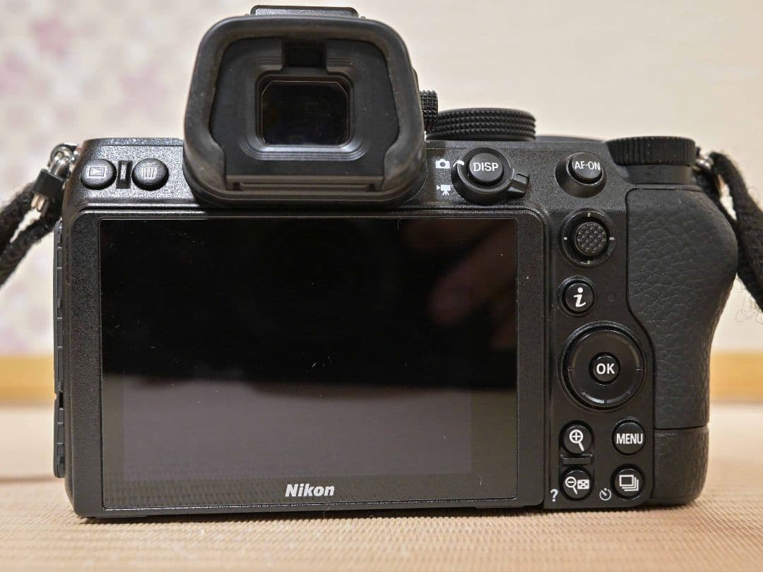 Nikon Z5 本体 ＆ NIKKOR 24-200レンズ