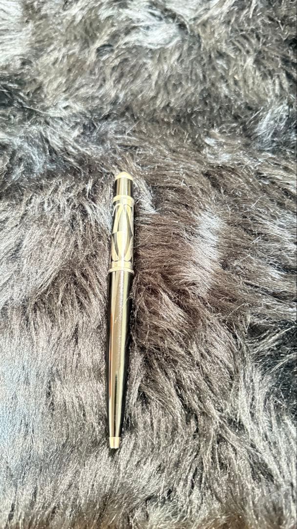 カルティエ　ロゴ入りボールペン