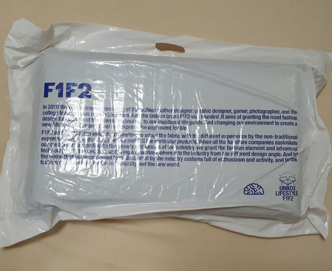 F1F2 無重力枕 The Cubes ザ キューブス