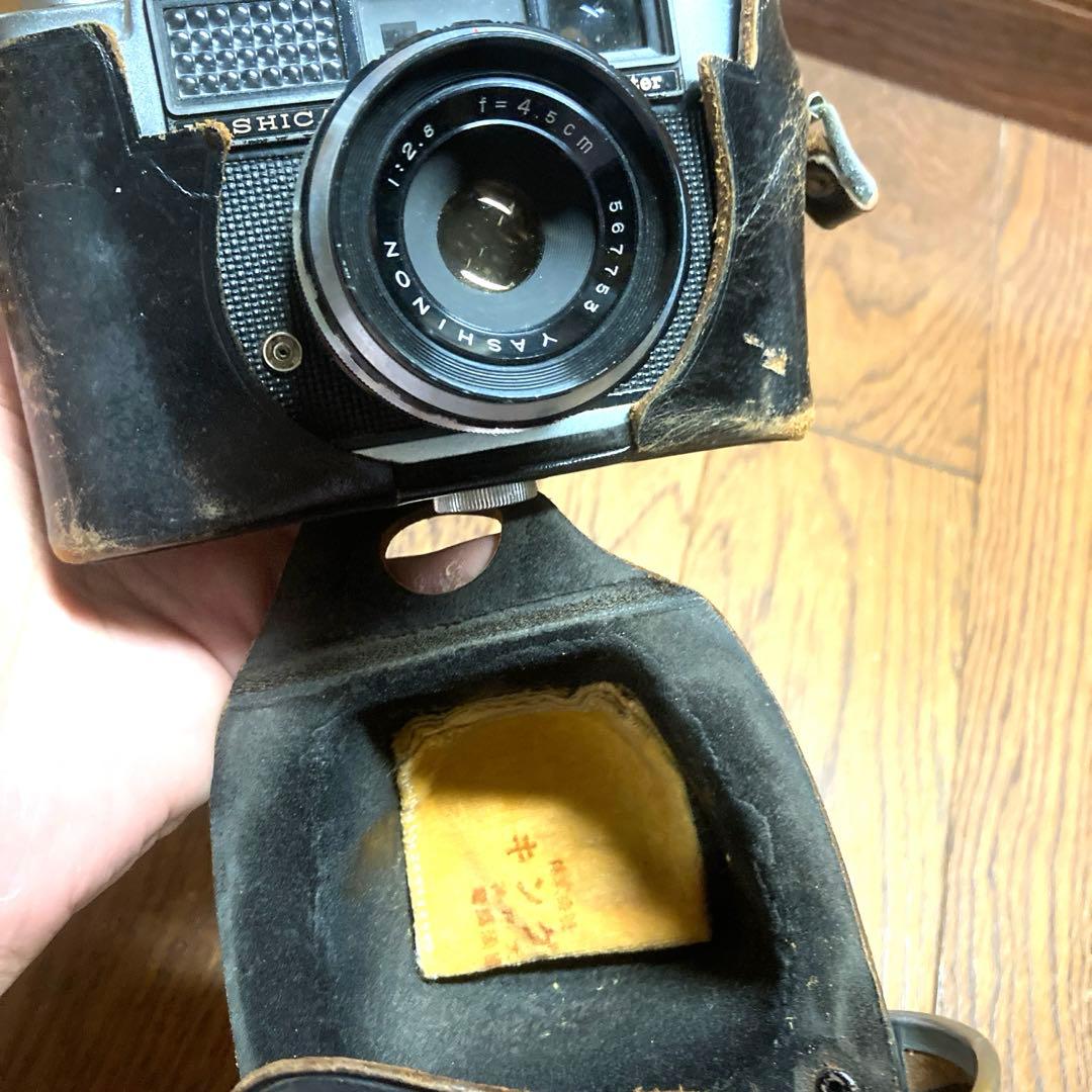 革ケース付　昭和フィルムカメラ　YASHICA