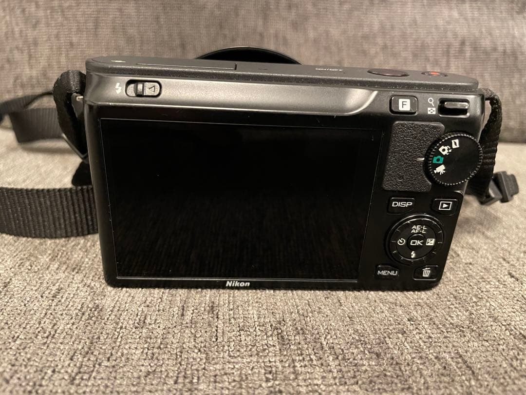 Nikon 1 J1 デジタル一眼レフカメラ