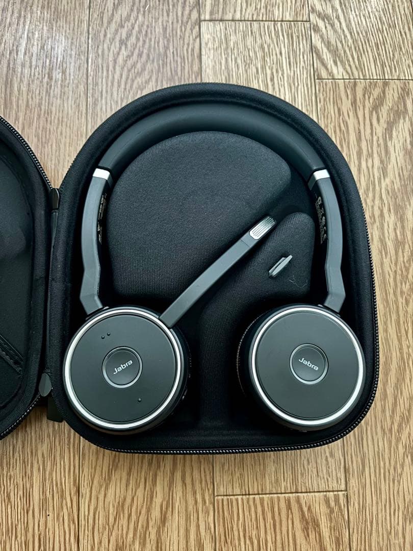 Jabra ワイヤレスヘッドセット 収納ケース付き