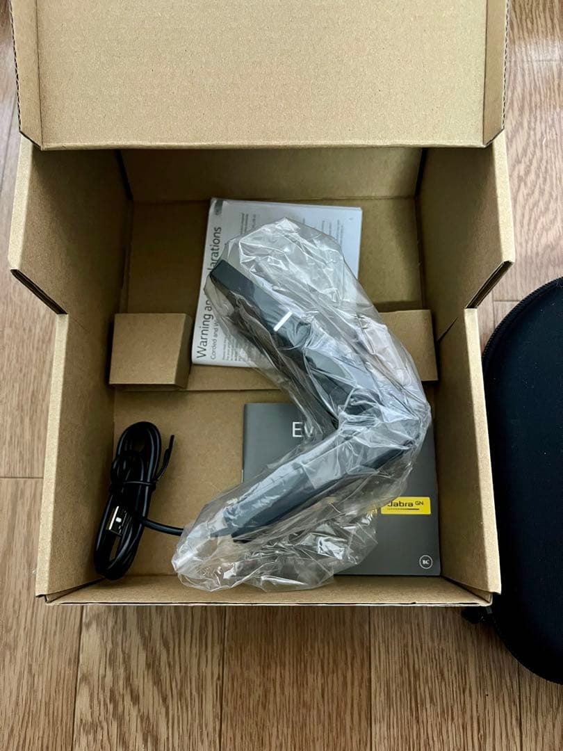 Jabra ワイヤレスヘッドセット 収納ケース付き