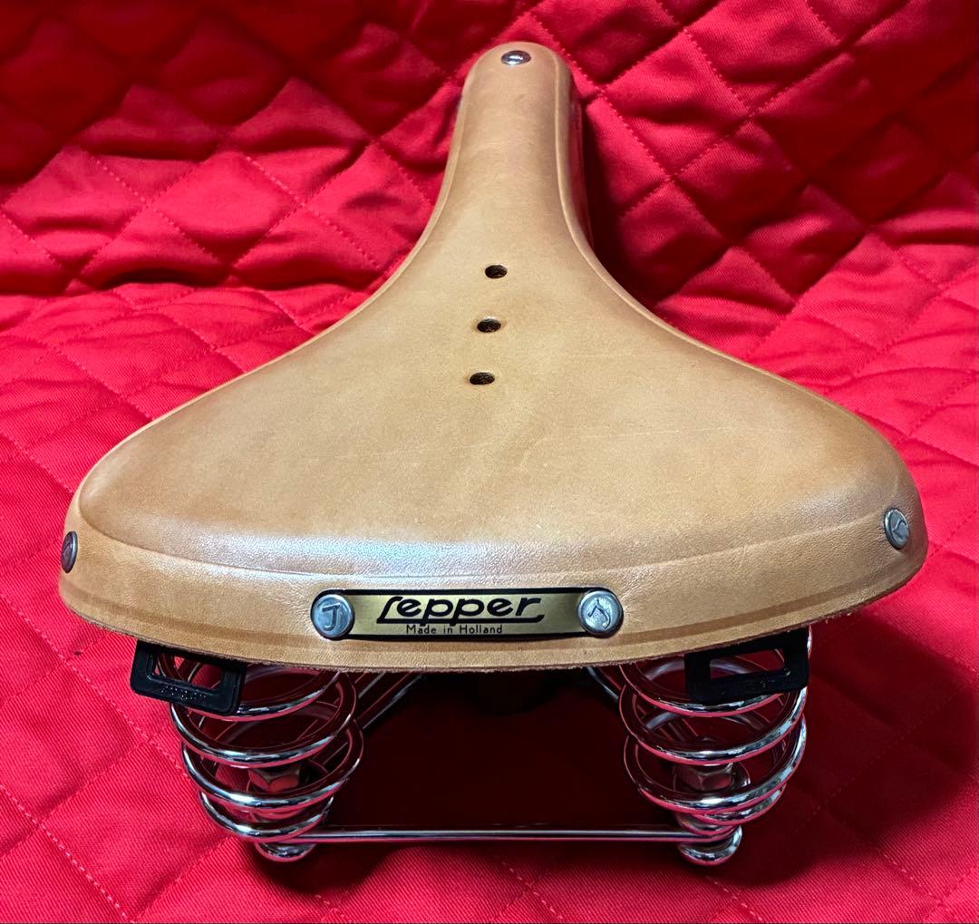 Lepper社　レッパー社　本革サドル　自転車パーツ　オランダ　未使用品