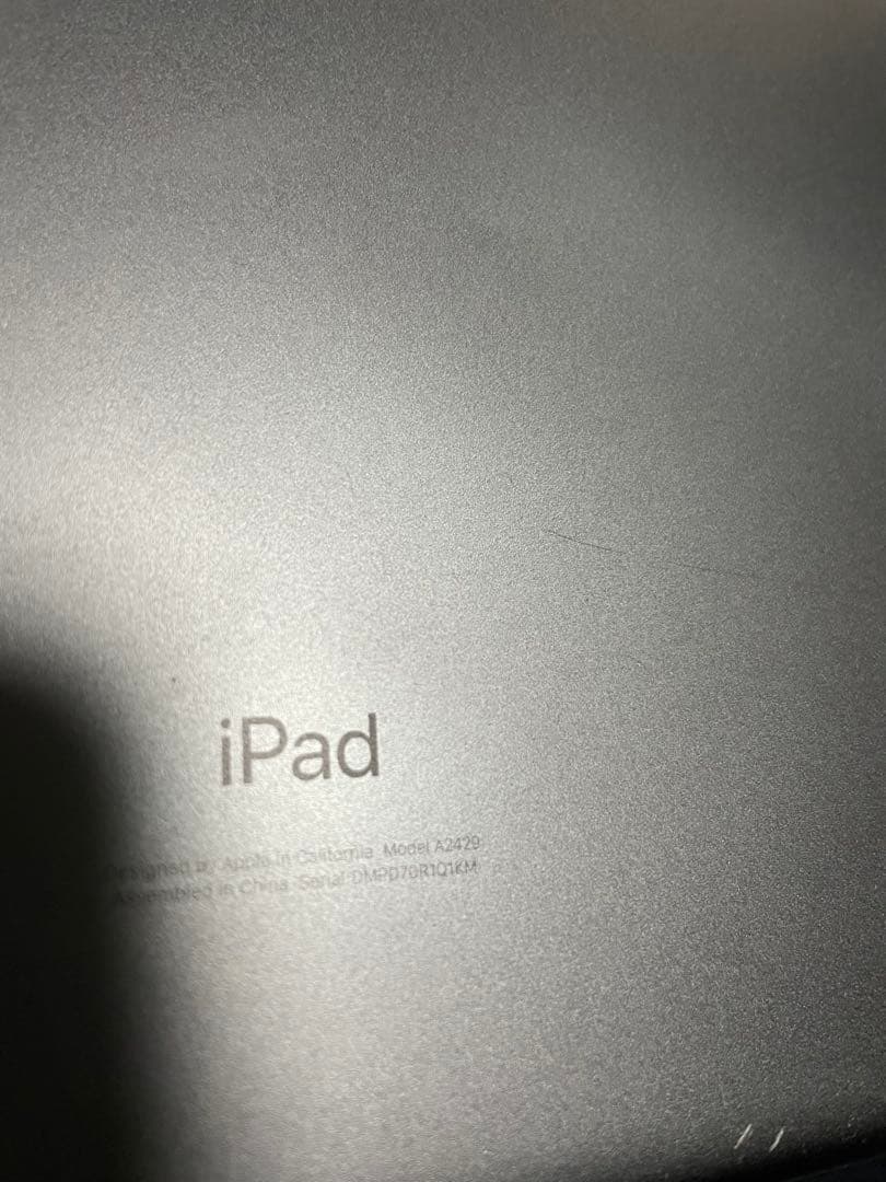 ipad a2429 32GB 第8世代 正常作動 画面割れ