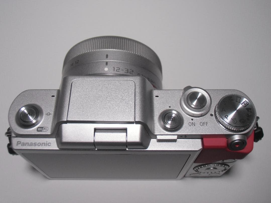 パナソニック LUMIX G DMC-GF7W ダブルズームレンズ　B049