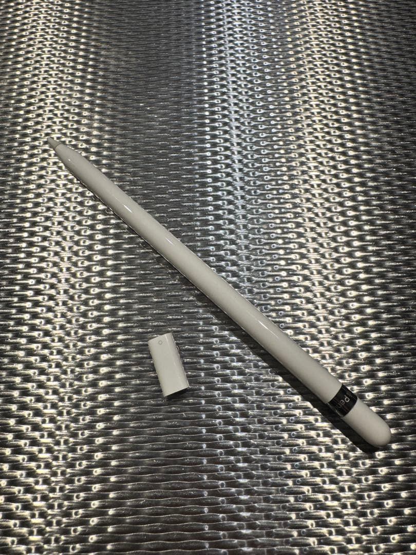 アップル　Apple iPad pro 10.5 64GB Wi-Fi カバー付