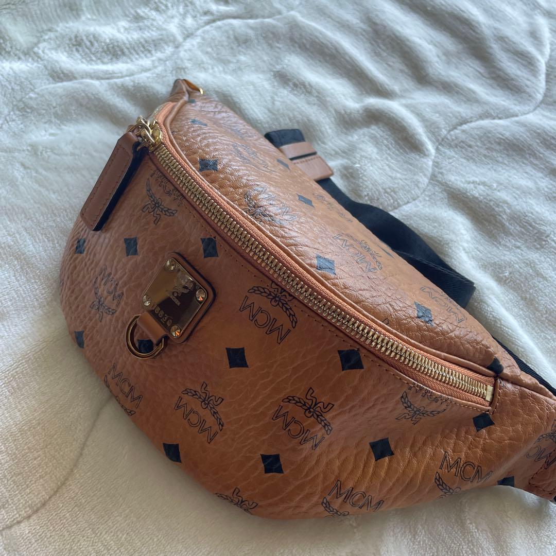 mcm ボディバッグ　ブラウン　美品