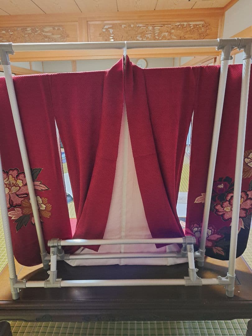 総絞り振袖　振袖　深紅　ボルドー