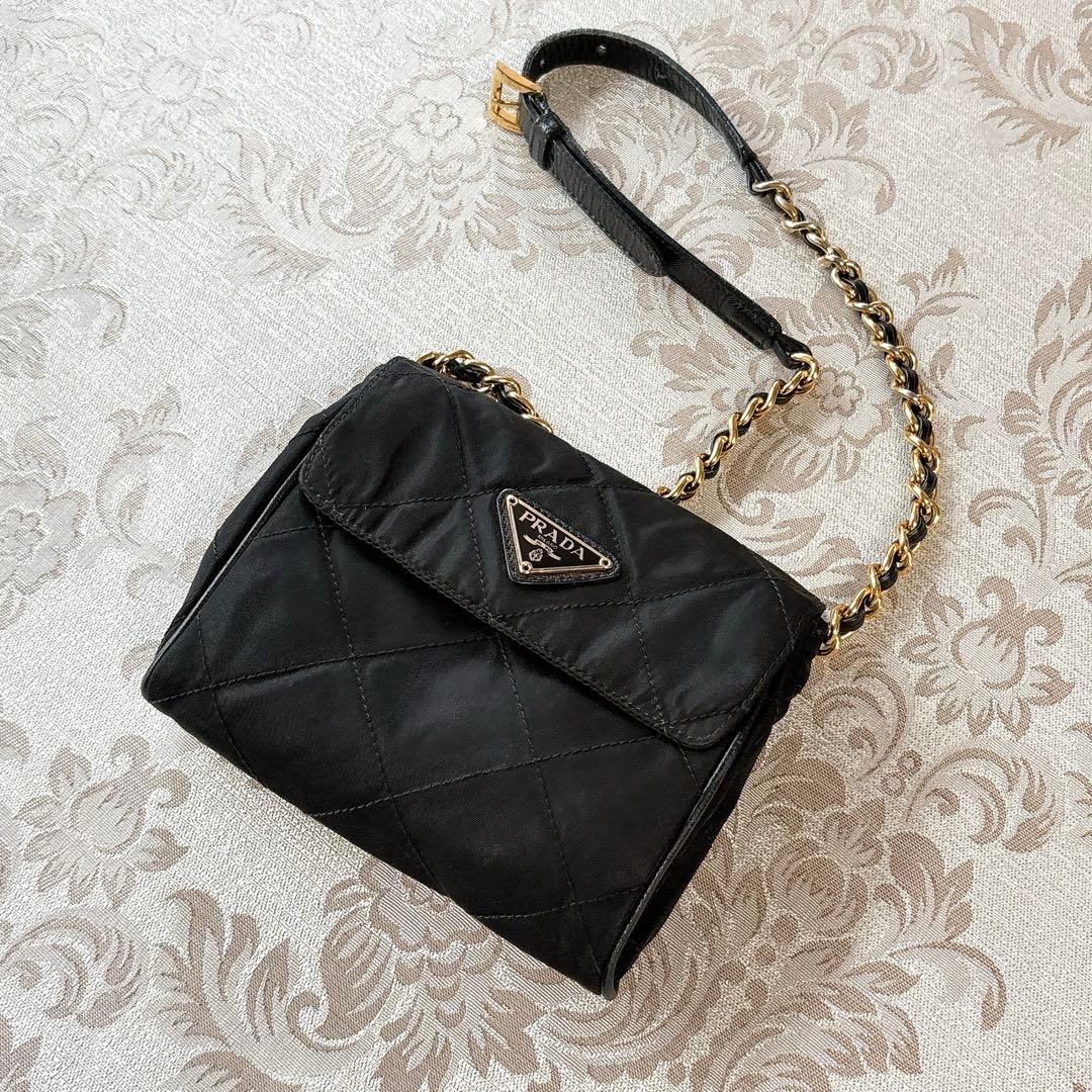 プラダ★ウエストポーチ★キルティング　チェーン　黒