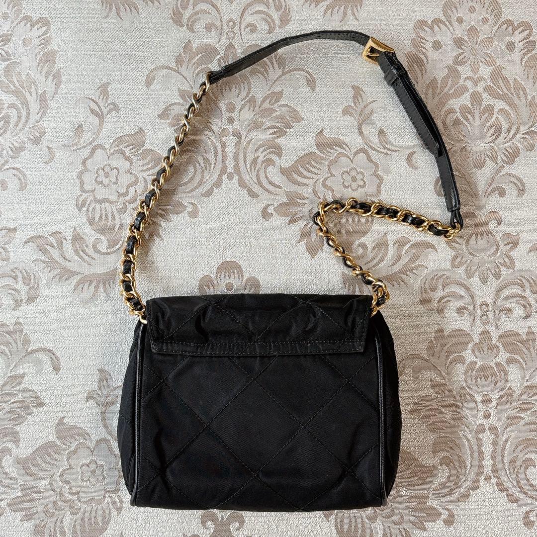 プラダ★ウエストポーチ★キルティング　チェーン　黒