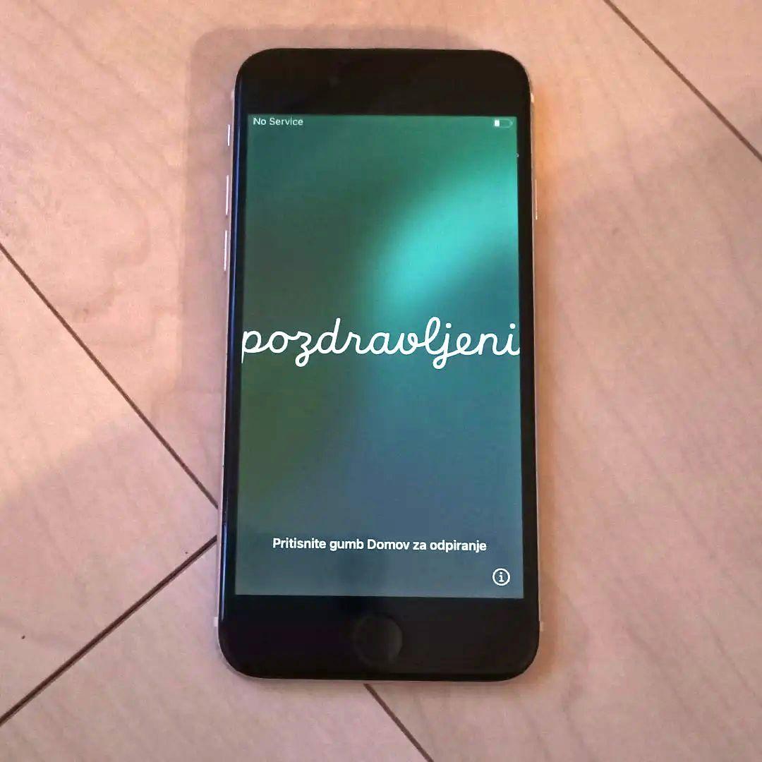 Apple iPhone 第三世代 SE 付属品(イヤホン コード)