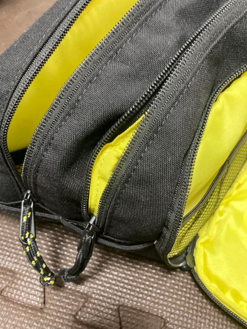 Hugoo ハグー ヒップシート ブラック