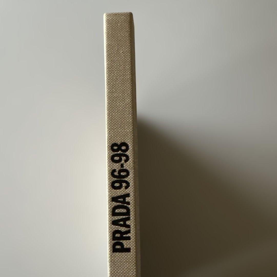 PRADA プラダ　ラフシモンズ　グレンルッチフォード　コムデギャルソン　写真集