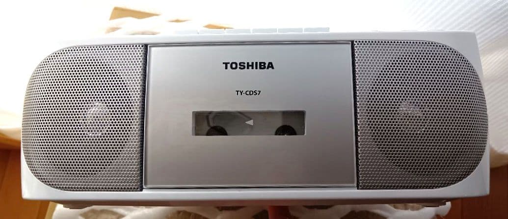 TOSHIBA ポータブルCD＆カセットプレーヤー TY-CDS7　2WAY電源