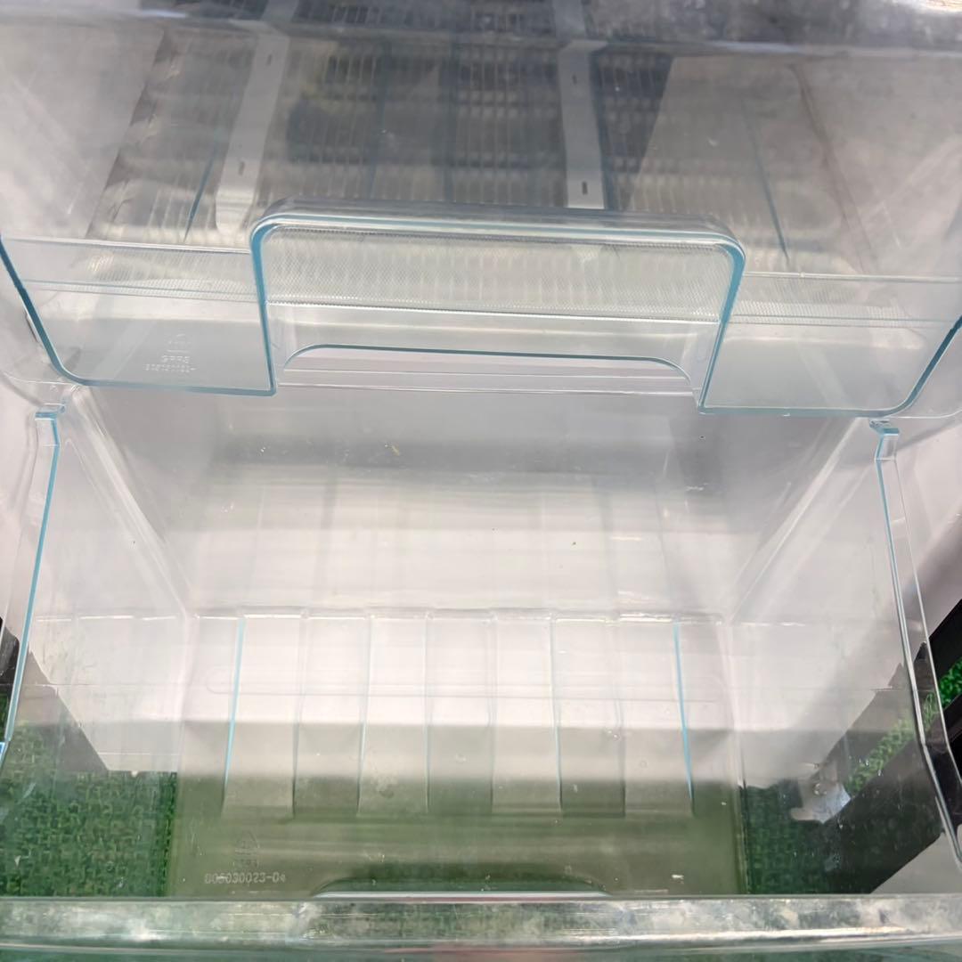 709 2023年　冷蔵庫　200L弱　スリムデザイン　小型　一人暮らし　洗濯機