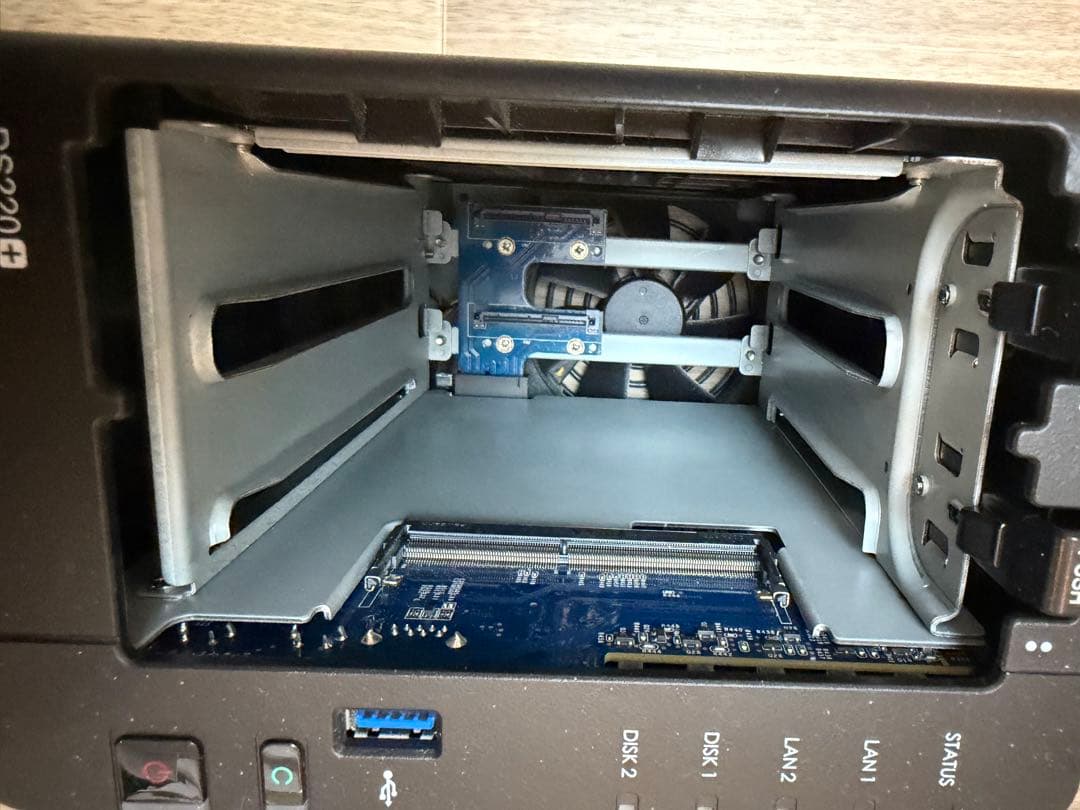 Synology NAS DS220+ ジャンク　電源なし