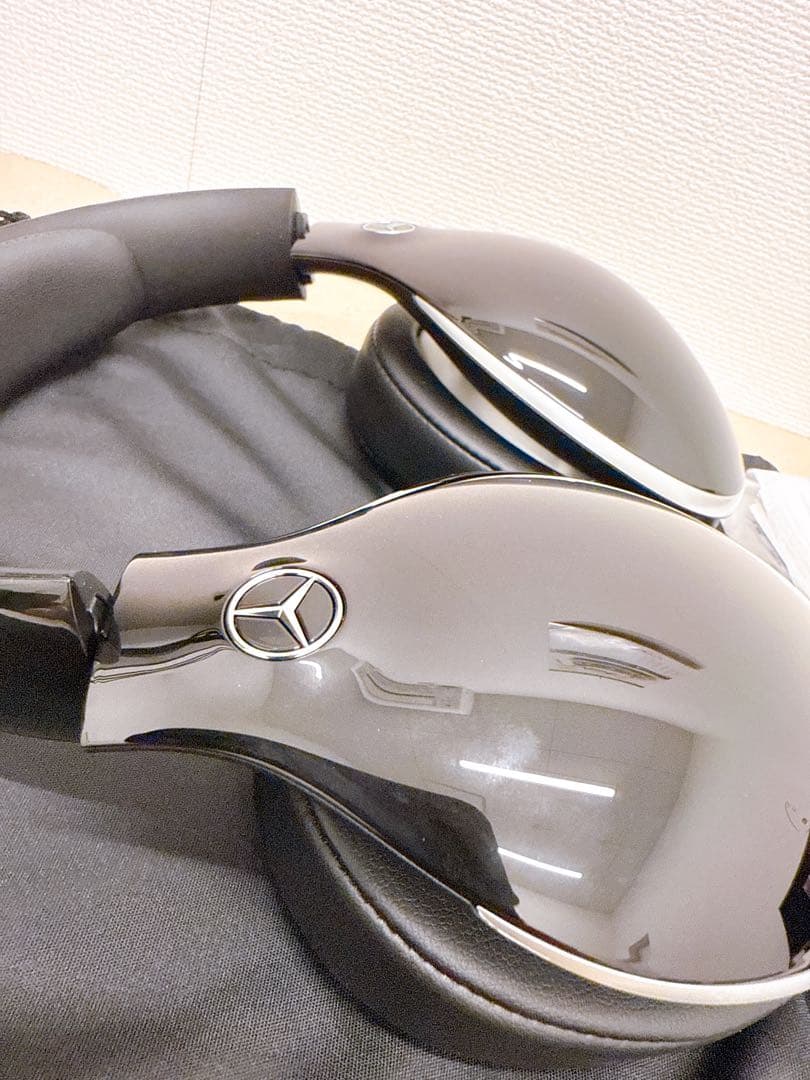 【美品】Mercedes-Benz ワイヤレスヘッドホン 2個セット