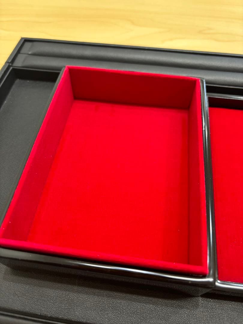 【極美品】ぬりもの 金色の葉と実のデザイン