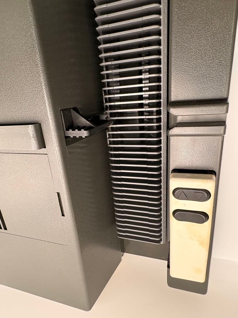 Leitz PRADOVIT R 150 プロジェクター本体