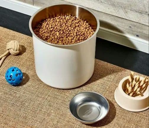 新品 ② オーブル 真空米びつ 真空 ペットフードストッカー ホワイト 白