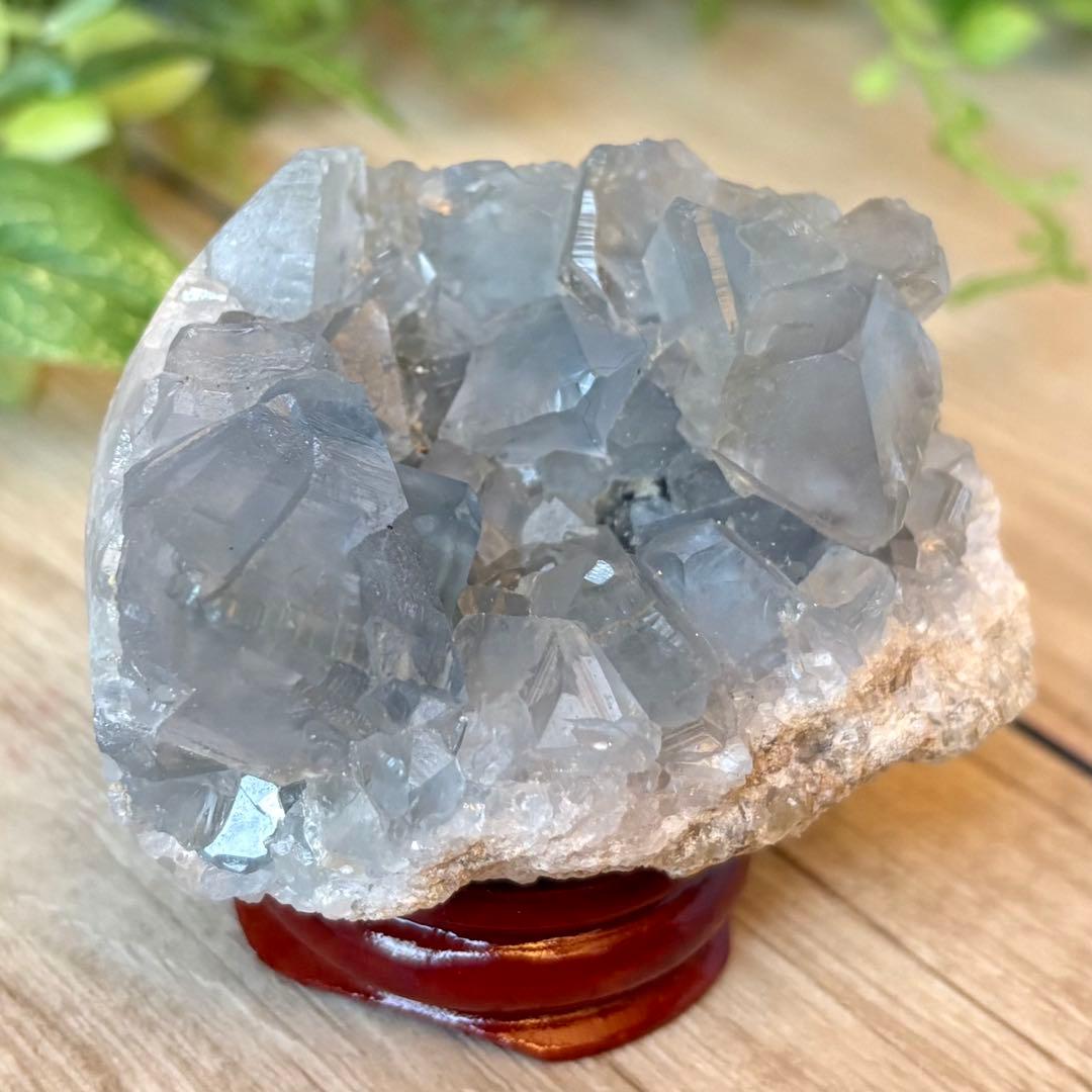 淡青の結晶が包み込む セレスタイト クラスター/パワー ストーン 天然石