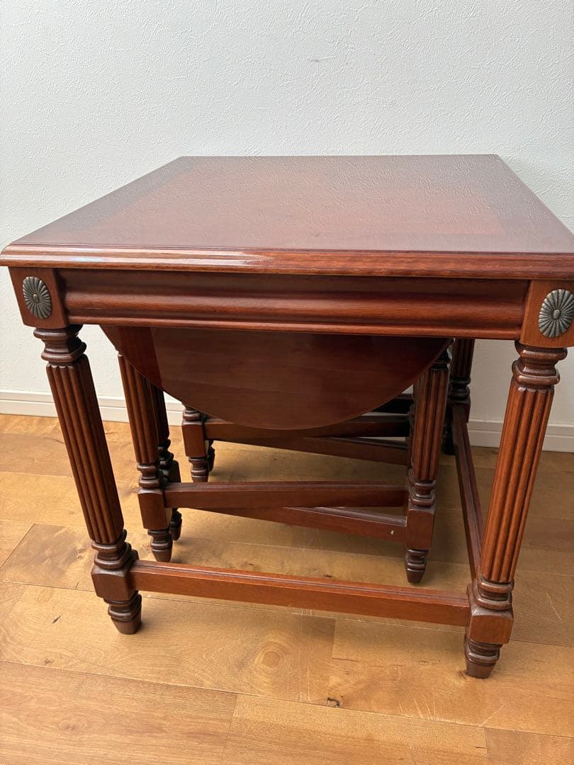 Y*望様 アンティーク　ネストテーブル　折り畳みラウンドテーブル　３点セット