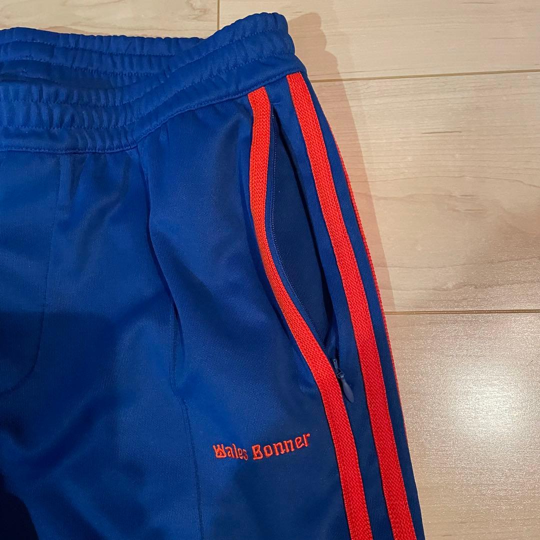アディダスWales Bonner 青赤ストライプジャージパンツメンズ