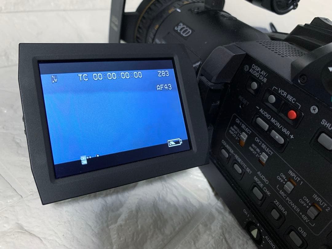 Panasonic MiniDVビデオカメラ【AG-DVX100B】