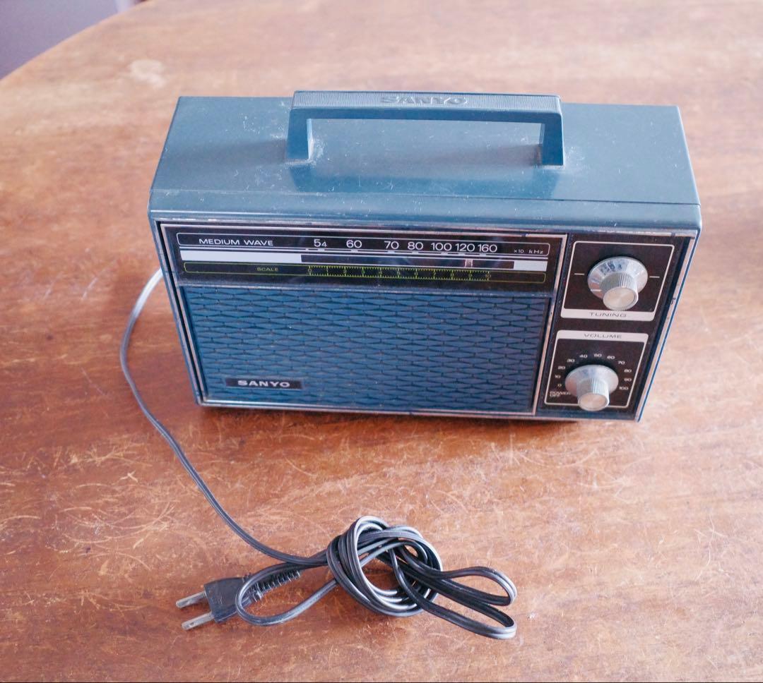 SANYO サンヨー　三洋　RL1140 卓上型AMラジオ　ジャンク