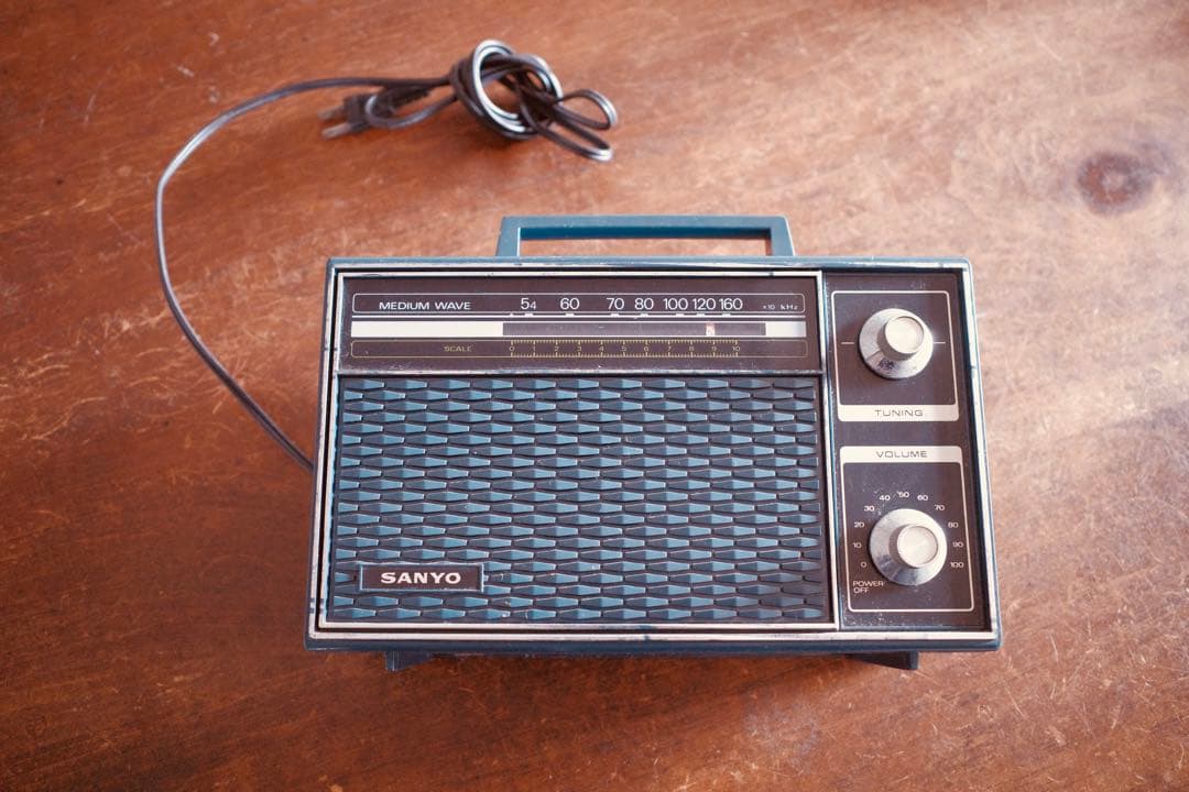 SANYO サンヨー　三洋　RL1140 卓上型AMラジオ　ジャンク