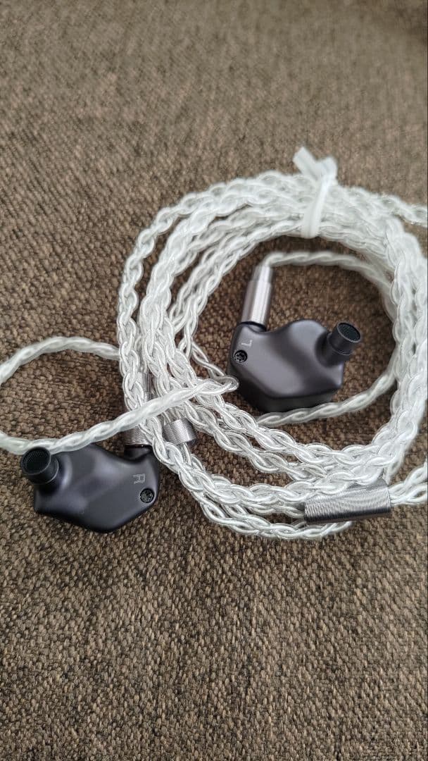 イヤホン Astell&Kern AK ZERO 2