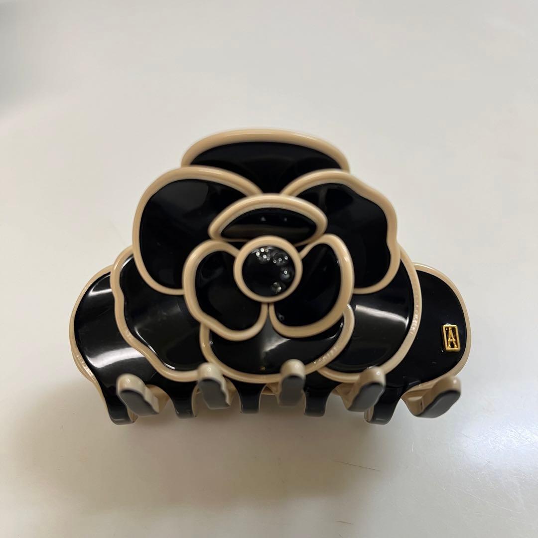 ALEXANDRE DE PARISアレクサンドルドゥパリクリップ カメリア