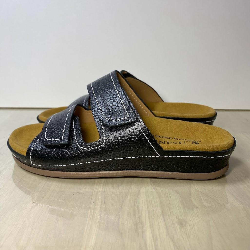 専用出品　新品 24㎝ 009B ベネッシュ BENESU 外履きサンダル 黒