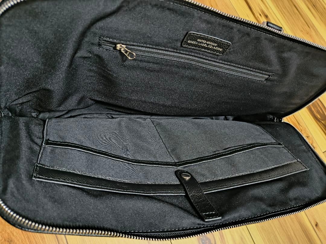 完売カラー エンボス レザー ブリーフケース ビジネスバッグ