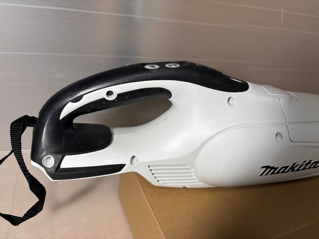 マキタ CL182FD 掃除機 クリーナー バッテリー 充電器　セット