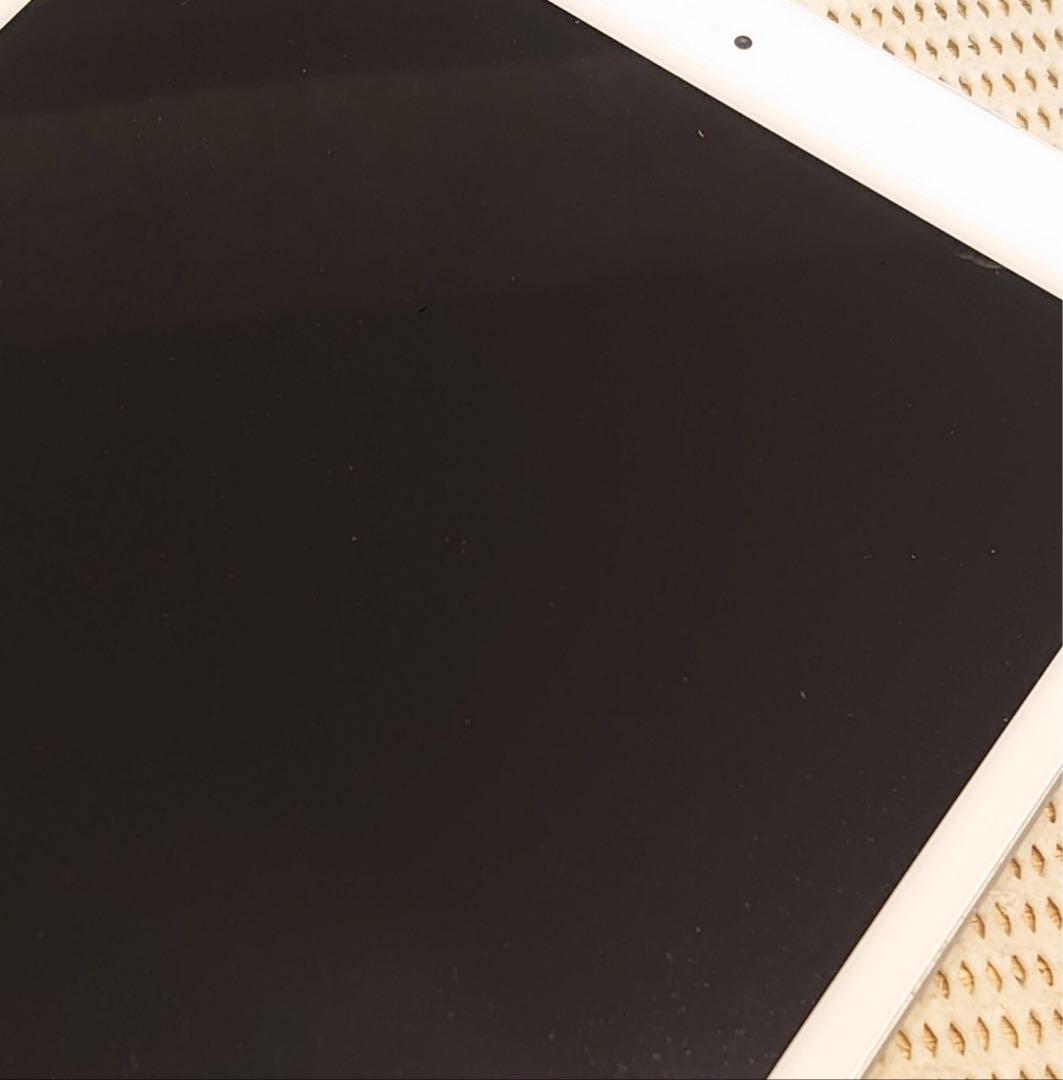 FNXKC動作品SIMフリーiPad第8世代本体128GB送料込ジャンク品