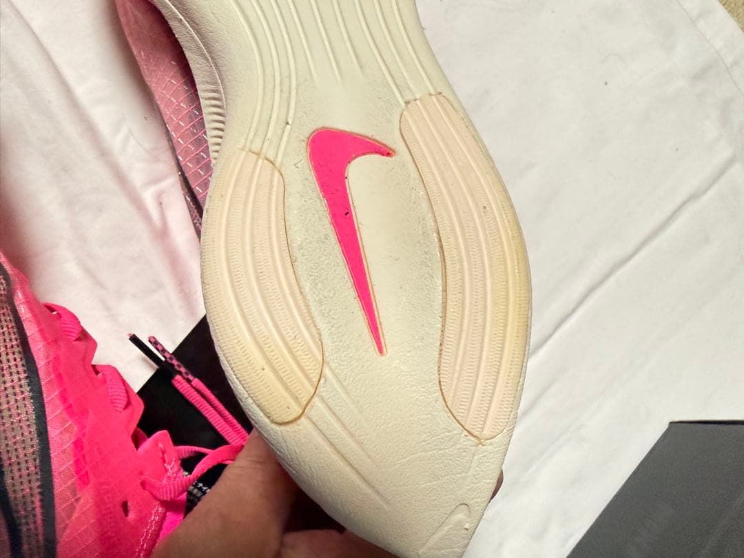 NIKE Zoomx Vaporfly Next % 新品未使用 27.0cm