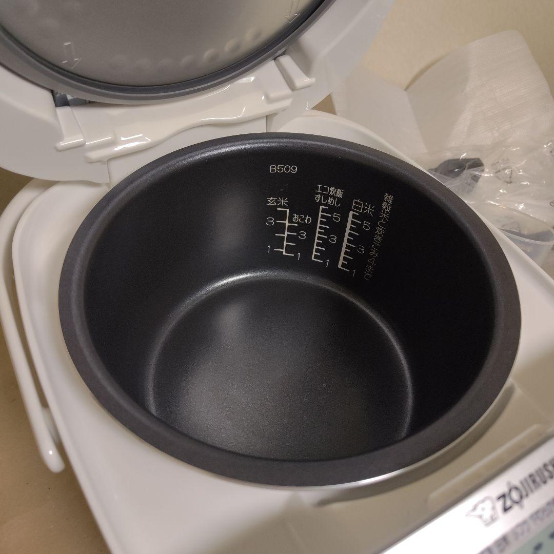 【ほぼ新品】象印 ZOJIRUSHI NL-DB10-WA 炊飯器 5.5合