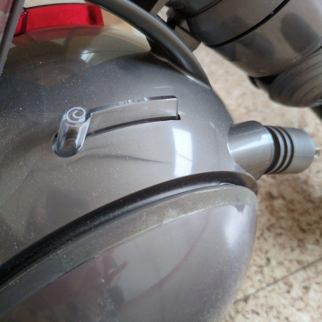 【期間限定お値下中】dyson DC63掃除機　 アタッチメント1個付　取説あり