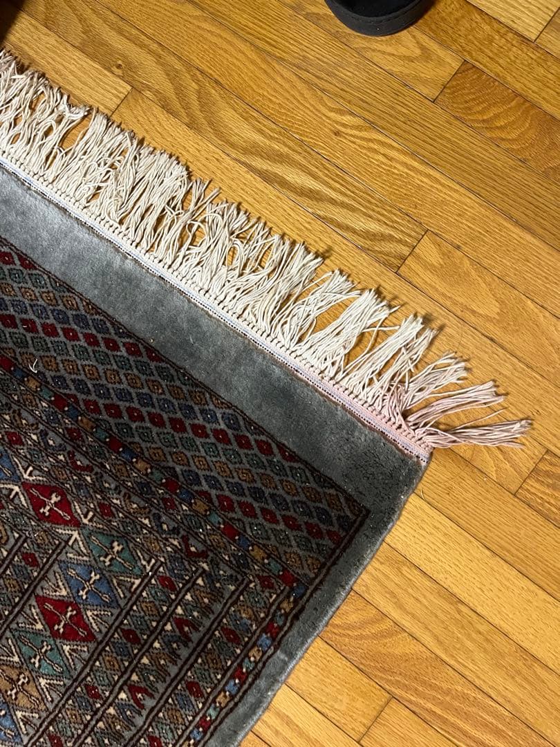 シルク ペルシャ絨毯 156 x 240 cm〔房含まず〕値下しました❣️