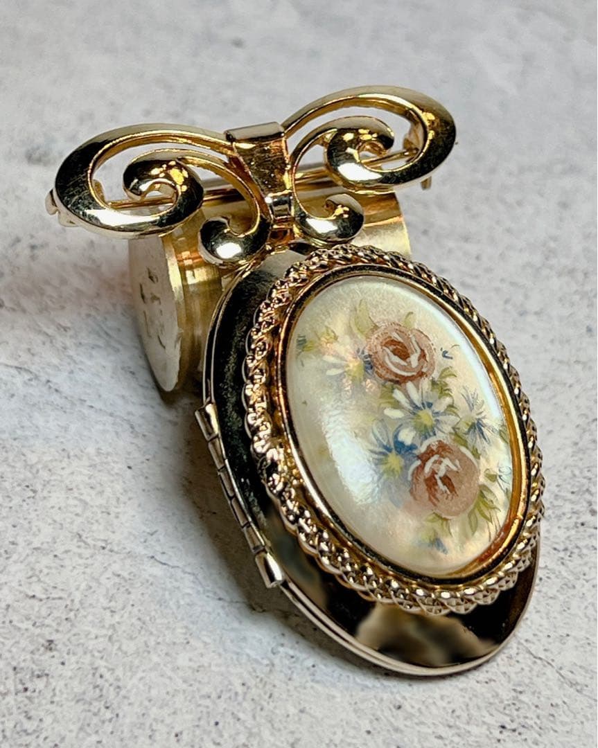 アンティーク　ロケット　十字架　ブローチ　クロス　薔薇　イエスキリスト