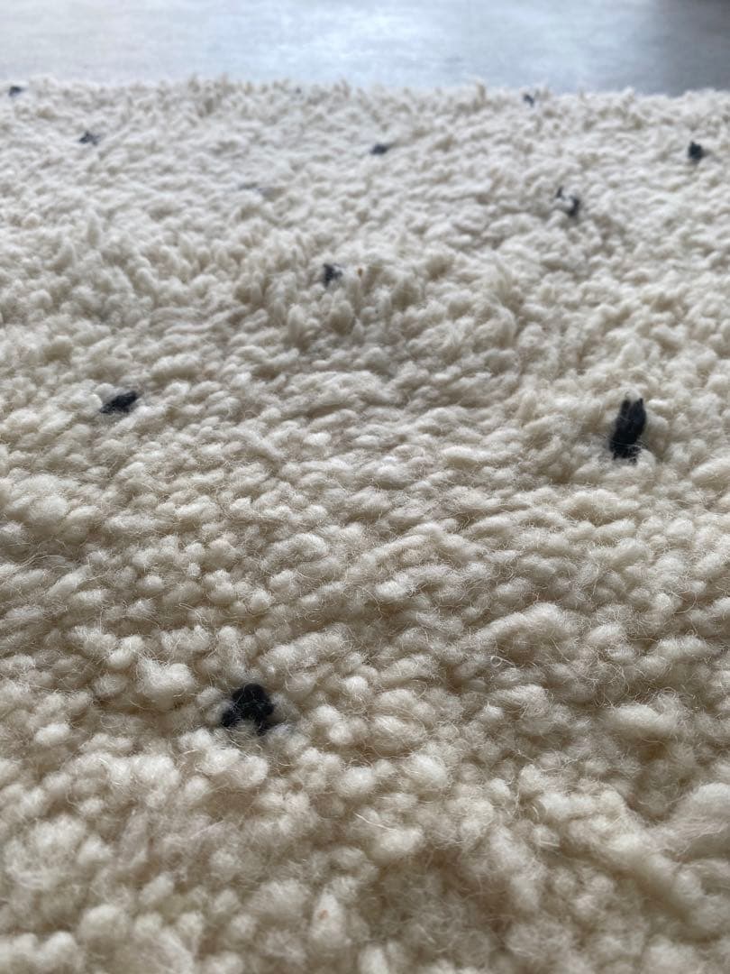 【人気のドット柄】モロッコ製 ベニワレン ラグ